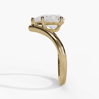 Pear Diamond Solitaire Engagement Ring with V-Shaped Shank in 14K Gold